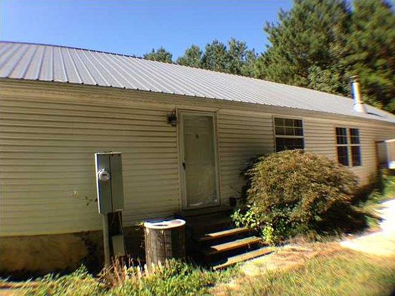 3rd image of 2925 Ladd Springs Rd SE