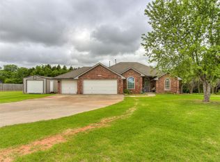 812 Parkwoods Dr, Noble, OK 73068