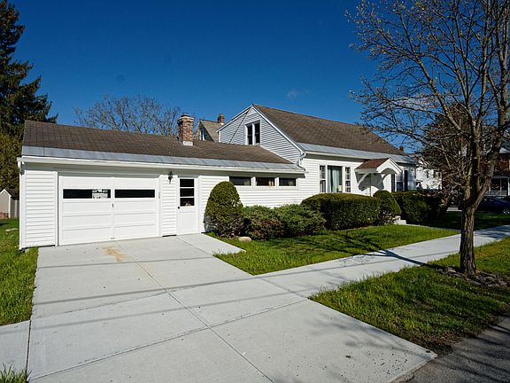 2nd image of 133 N 6th Ave