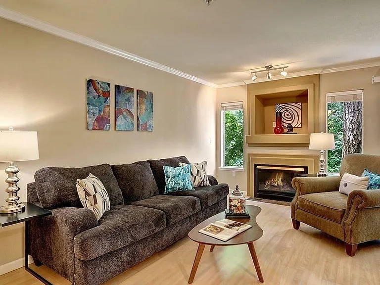 25235 SE Klahanie Blvd — Photo 2