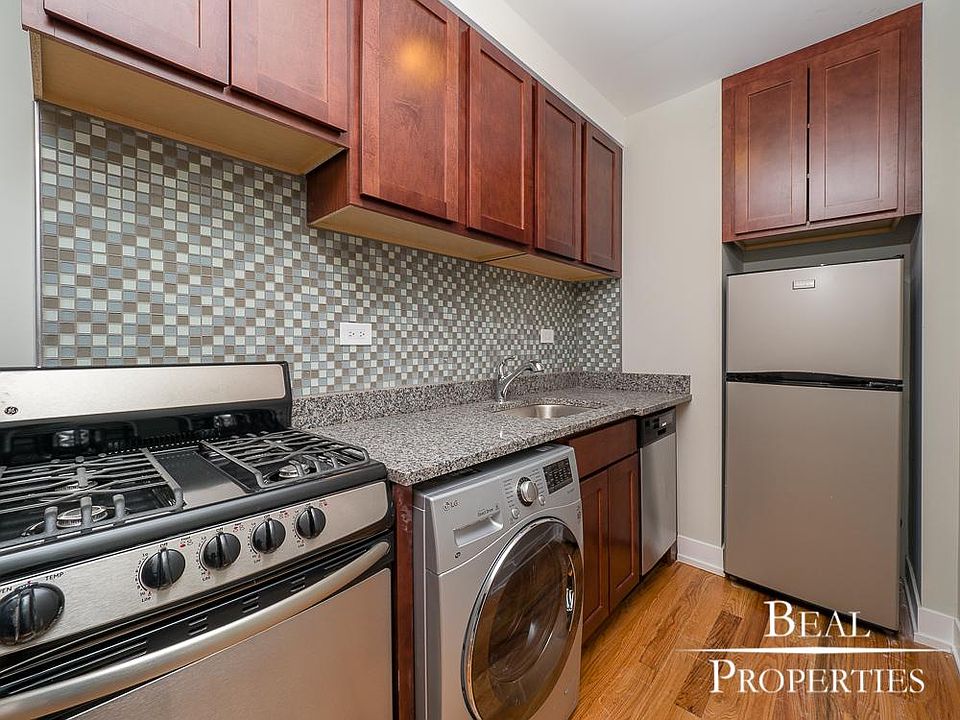 1st image of 550 W Arlington Pl APT 506