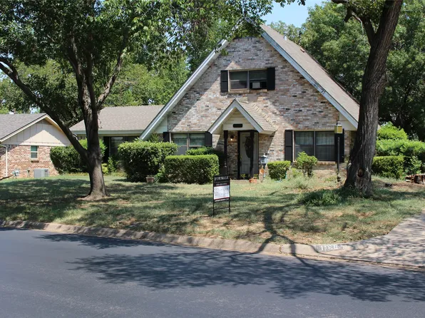 1160 Harrison Ln, Hurst, TX 76053