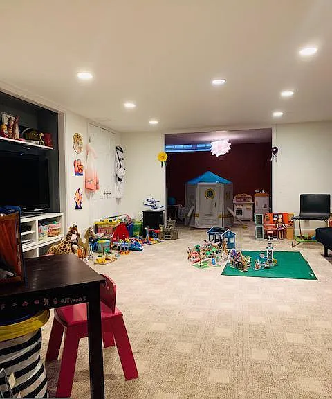 323 Pine St #1F — Photo 30