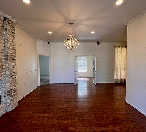 2nd image of 1816 Gebron Dr