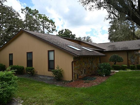 4th image of 34369 Whispering Oaks Blvd