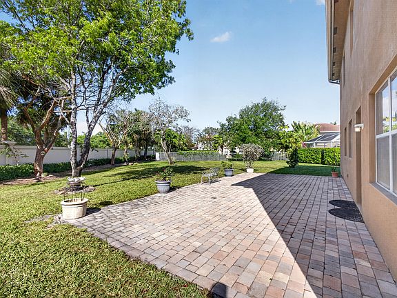 4th image of 659 Cresta Circle