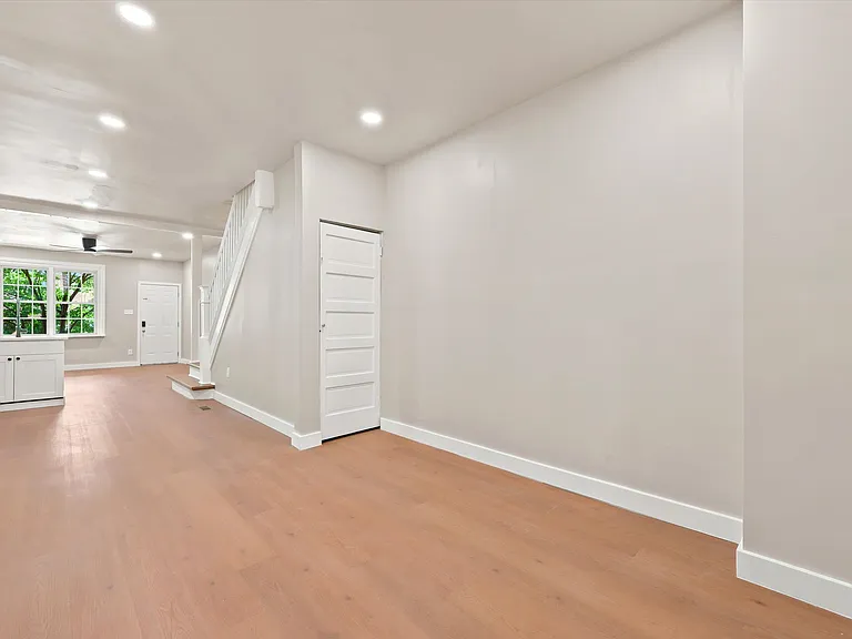 4795 Silverwood St — Photo 12