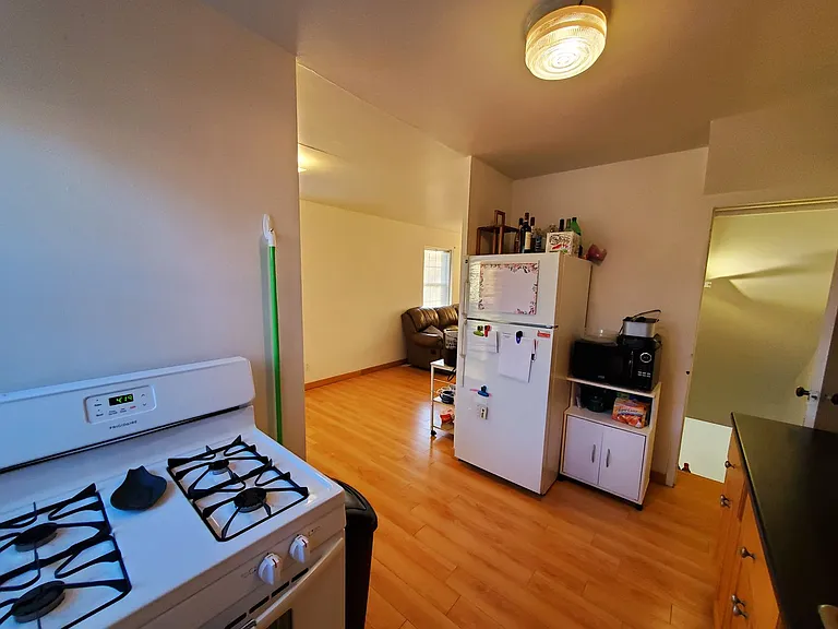 Campus Townhomes — Photo 33