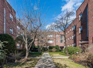 40 Glenwood Ave #103, Jersey City, NJ 07306