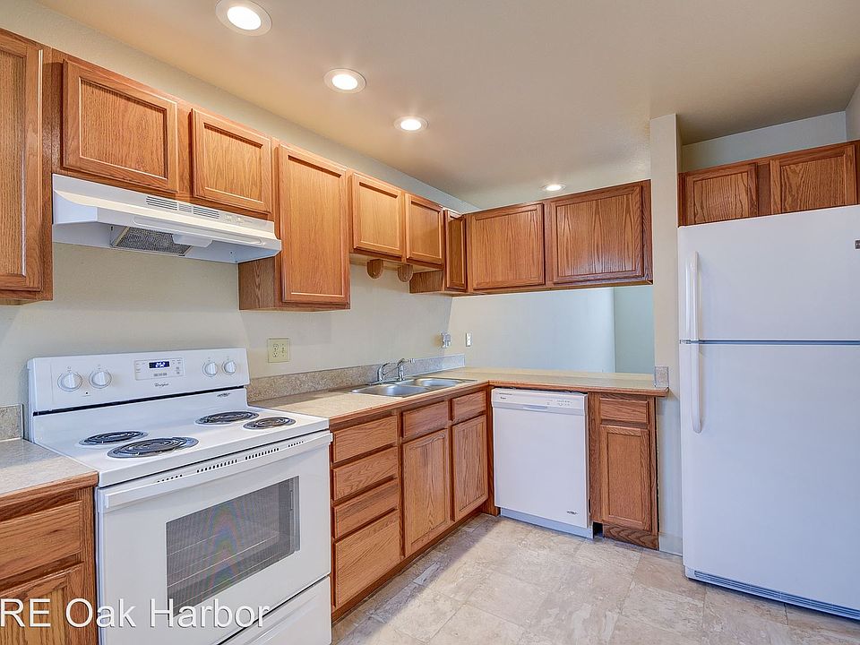 1st image of 1651 NE 16th Ave APT 102