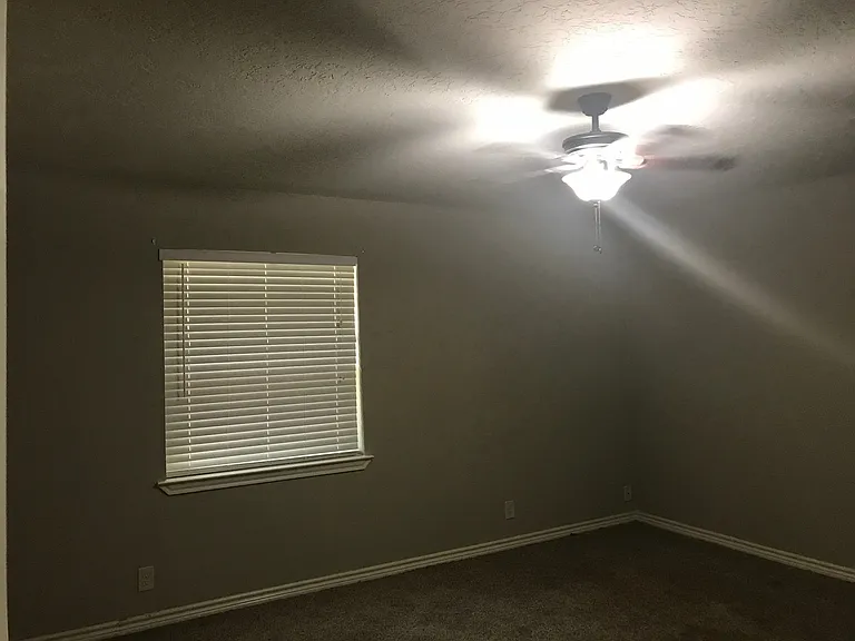 2205 Balsam St — Photo 9