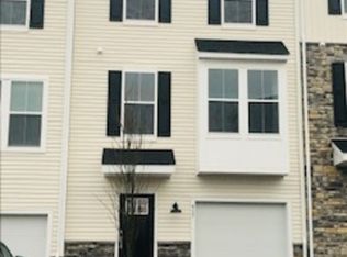 917 Magnolia Ln, Spring City, PA 19475