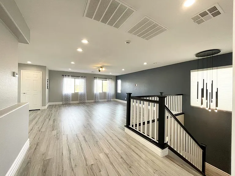 135 Tall Ruff Dr — Photo 12