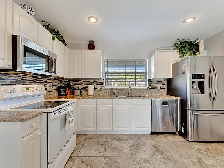 2916 Woodcrest Dr — Photo 10