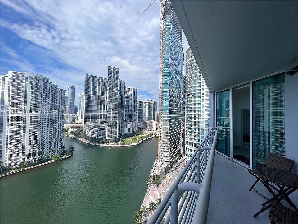 1st image of 325 Biscayne Blvd #2617