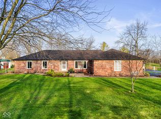 2496 S Sunrise Dr, New Palestine, IN 46163
