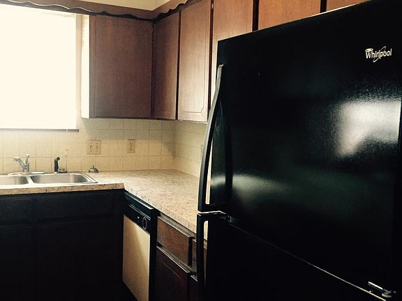 Kitchen appliancesincluded