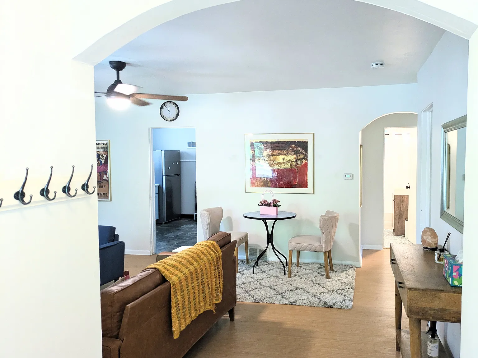 2 bed, 950 sqft, $1,850 — Photo 2