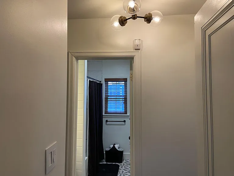 247 N Parkwood Ln — Photo 38