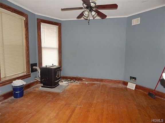 3rd image of 65 Grand Ave