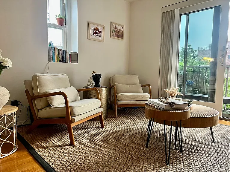 357 15th St #3B — Photo 3