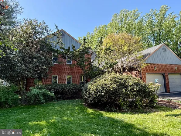 15220 Redgate Dr, Silver Spring, MD 20905