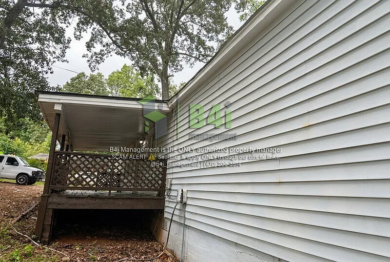 4 bed, 2.0 bath, 1494 sqft, $1,800 — Photo 2