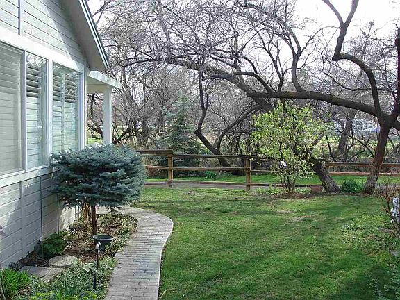 2nd image of 2341 River Oaks Dr