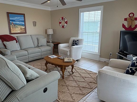 2nd image of 383 Bernard Ct E