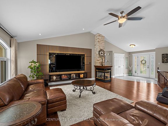 4th image of 1302 Bankfield Rd