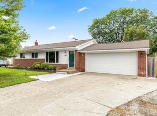 38031 Five Mile Rd, Livonia, MI 48154