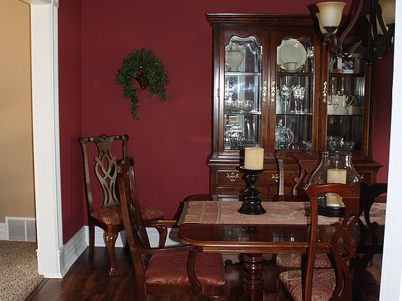 4th image of 1806 Amberina Dr