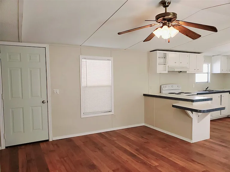 401 S Woodson St #5 — Photo 5