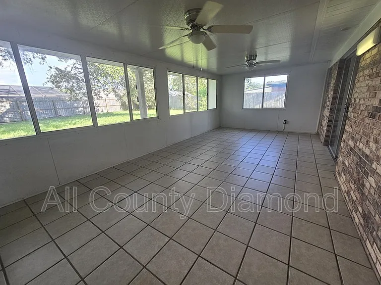 215 S Kimbrel Ave — Photo 10
