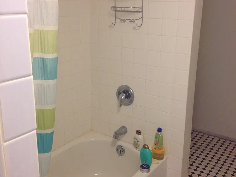 1118 Garnett Pl #G — Photo 3