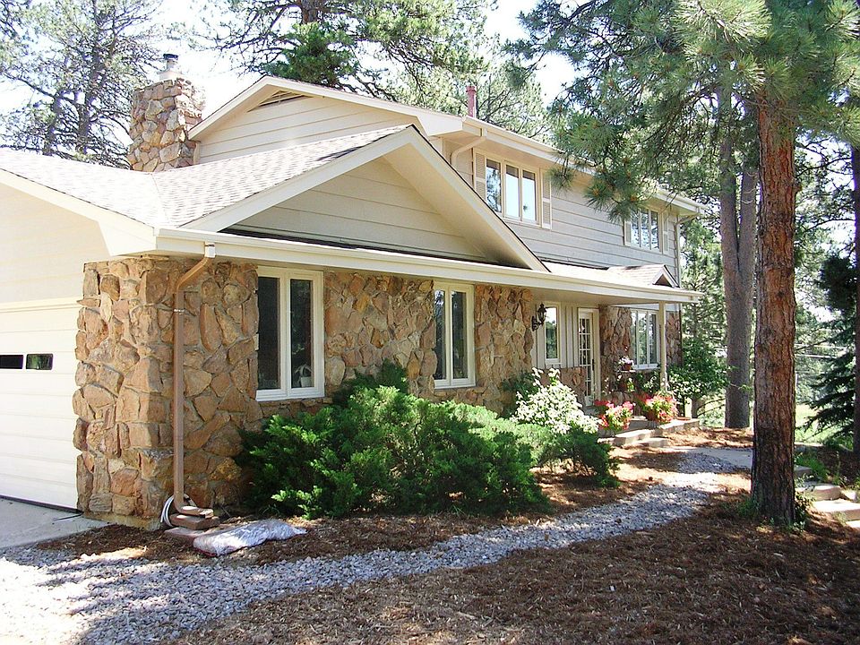 25450 Village Cir