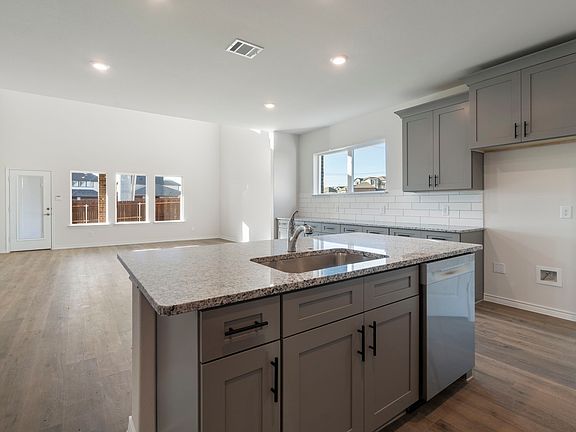 3rd image of 3685 Saguaro Dr