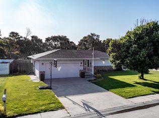 3609 Sugarberry Rd, North Platte, NE 69101