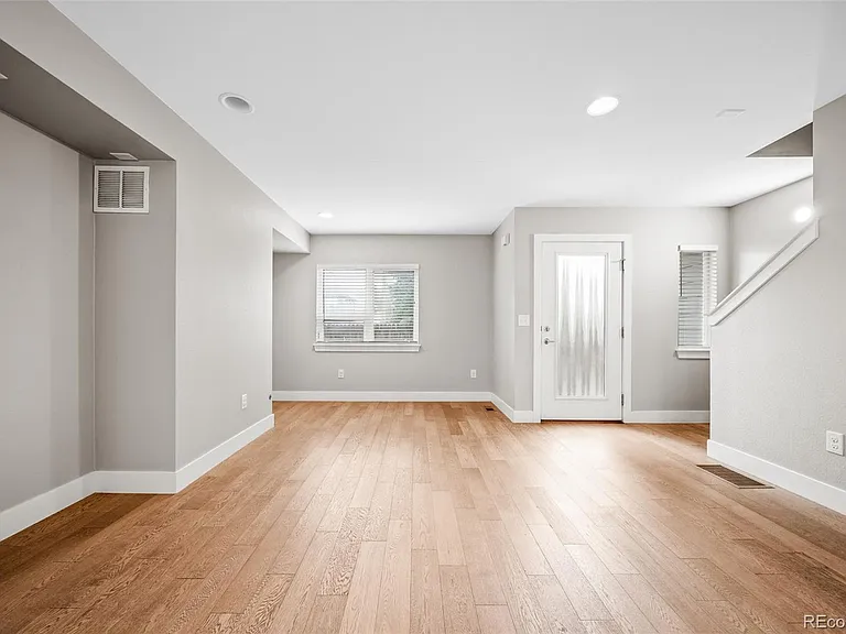 435 S Forest St #6 — Photo 12
