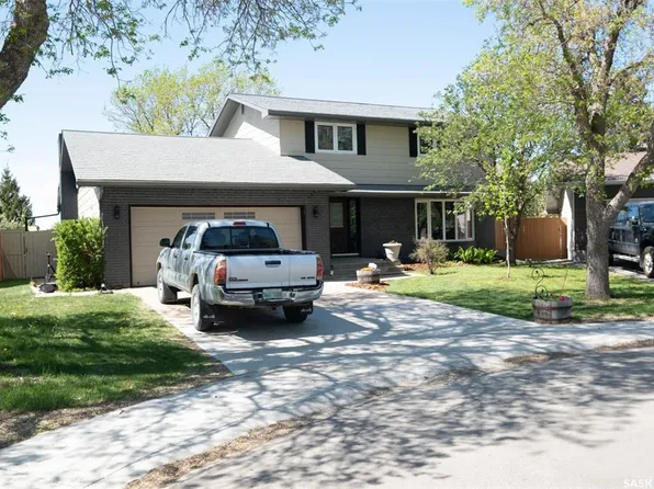 324 Lockwood ROAD, Regina, SK S4S 6E2