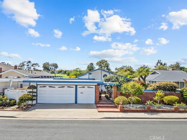 19701 Quiet Bay Ln, Huntington Beach, CA 92648