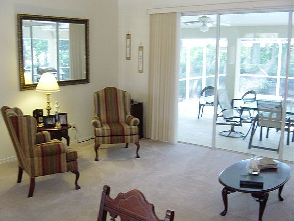 Living room and doors to Lanai