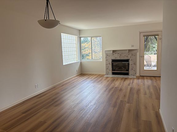 3rd image of 6665 W Burnside Rd Unit 423