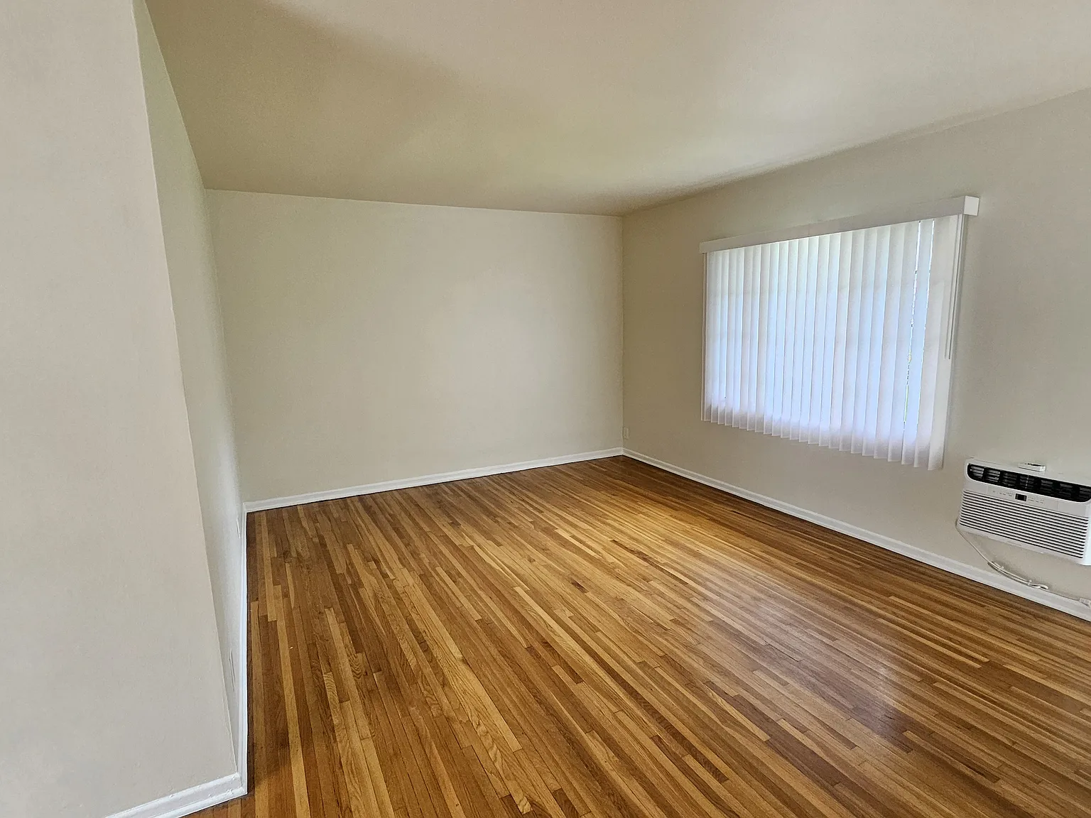 1 bed, 520 sqft, $2,250 — Photo 3