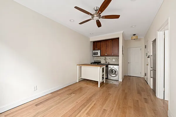 Rented by Douglas Elliman | media 14