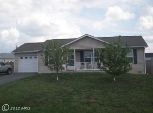 216 Fenimore Dr, Inwood, WV