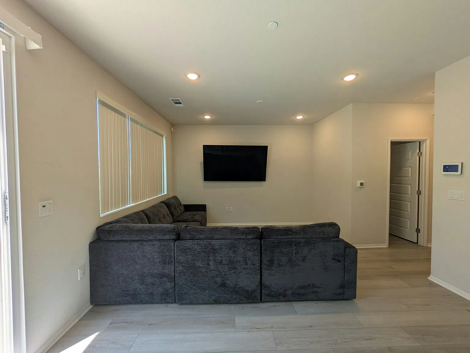 2035 Bergamot Street — Photo 4