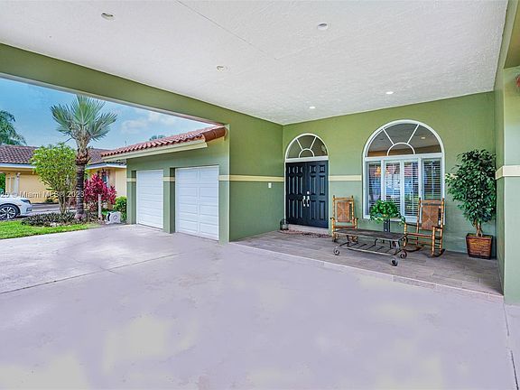 2nd image of 19661 Cutler Ct