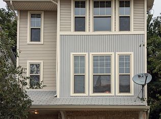 783 Clarissa St, Pittsburgh, PA 15219