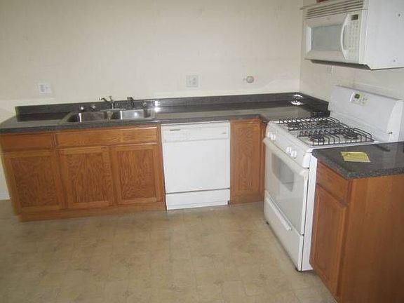 5th image of 10738 S Glenroy Ave